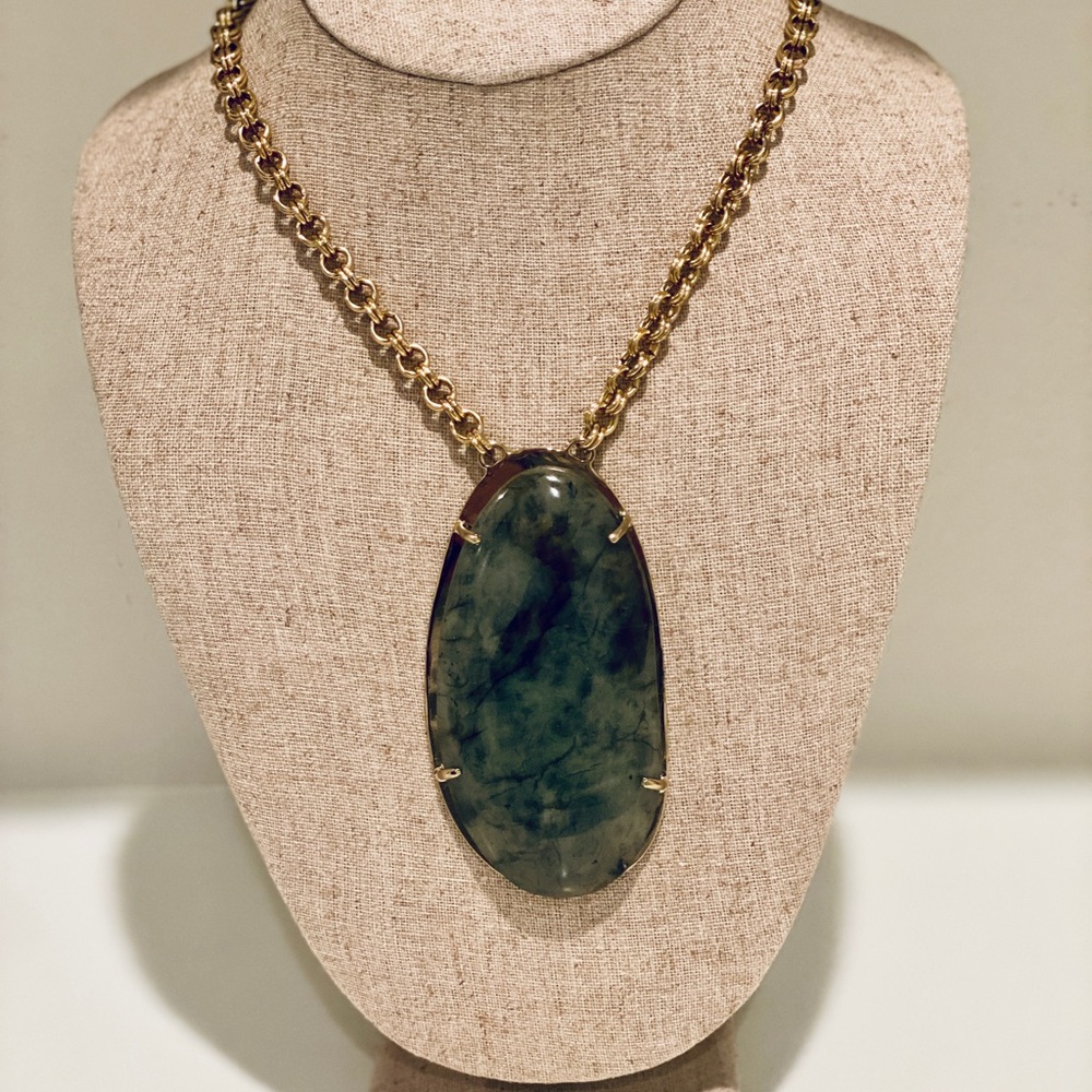 Stella & Dot Leona Pendant Necklace